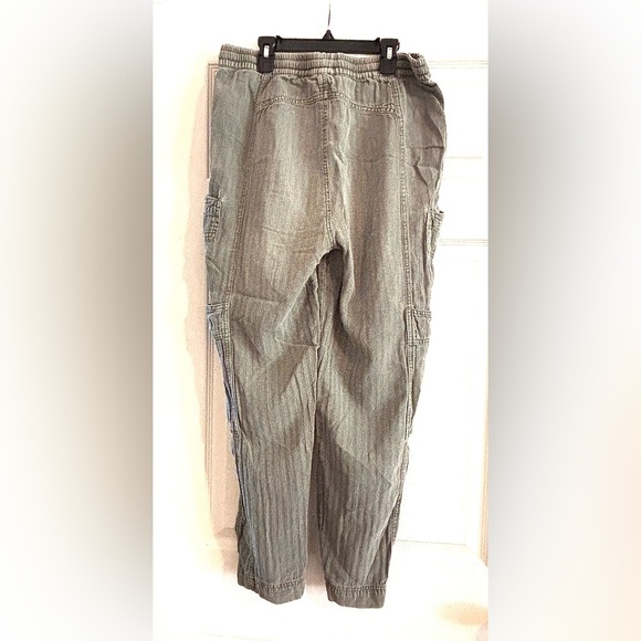 Free People Green Cargo Pants inside seam: 25 Size: S - Picture 5 of 5